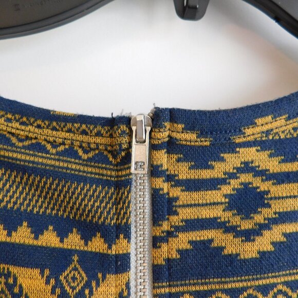 LuLaRoe Large Amelia Chevron Navy/Gold Pleated Dress w/Pockets Zip up back - Picture 5 of 10